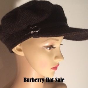 Burberry Newsboy Hat with Leather Trim M